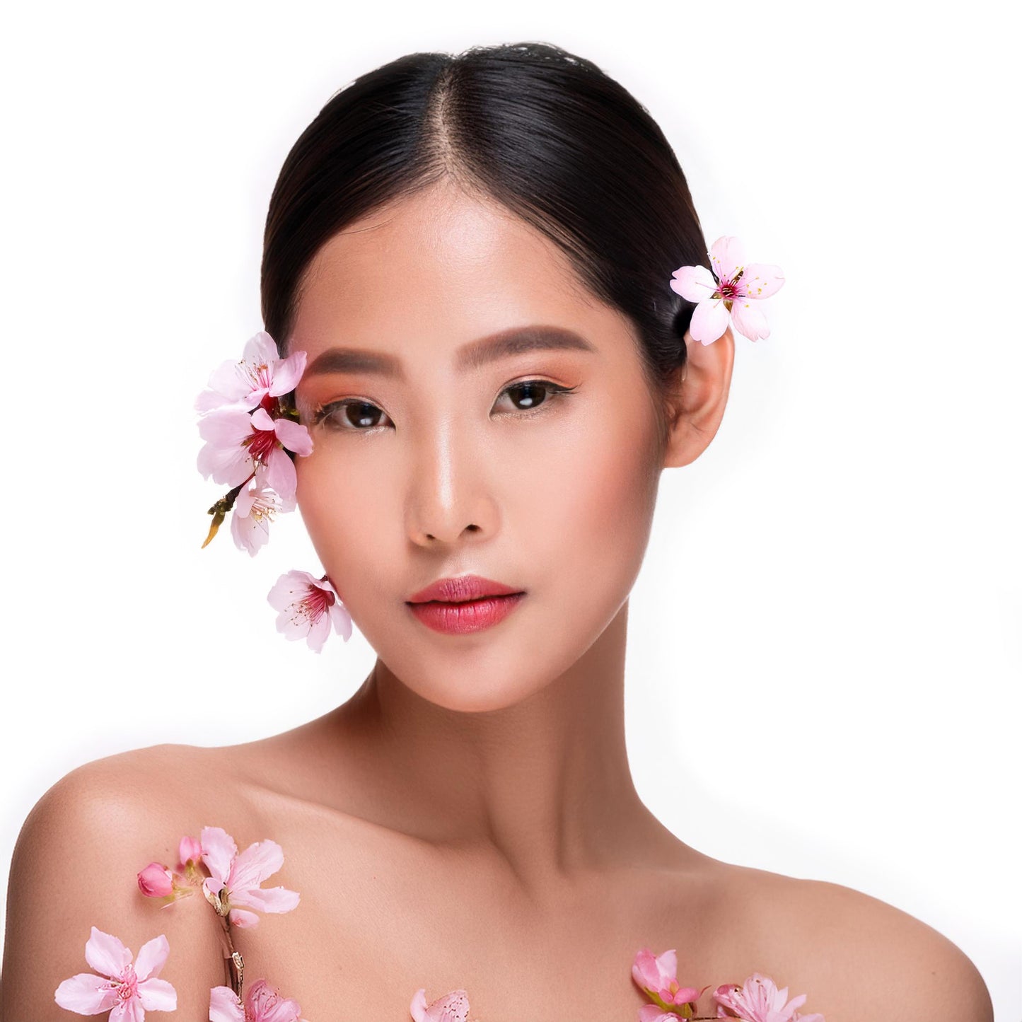 Sakura Diamond Peel with skin whitening